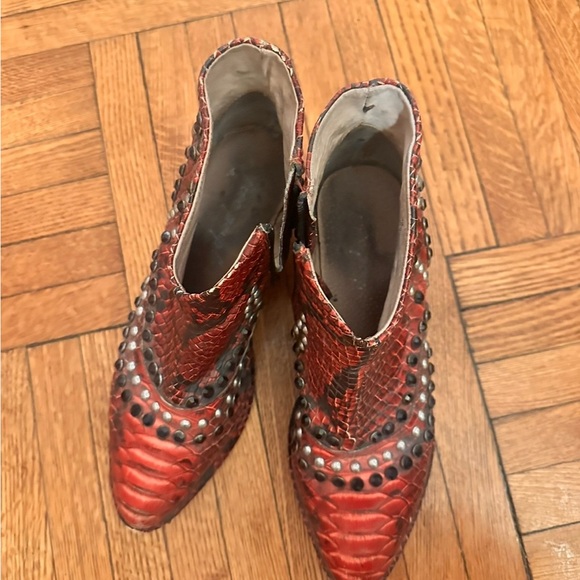 Free people chasing cowboys snakeskin red studded gem western ankle boot 39 - Picture 6 of 8